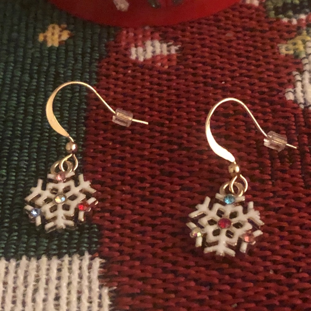 Handmade Brand New Christmas Snowflake Earrings - Picture 3 of 5